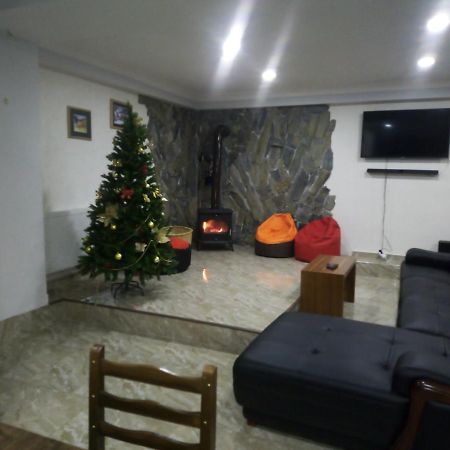 Guesthouse Gera Местия Екстериор снимка