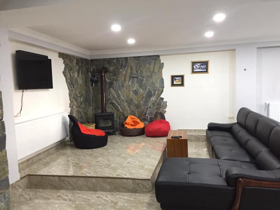 Guesthouse Gera Местия Екстериор снимка