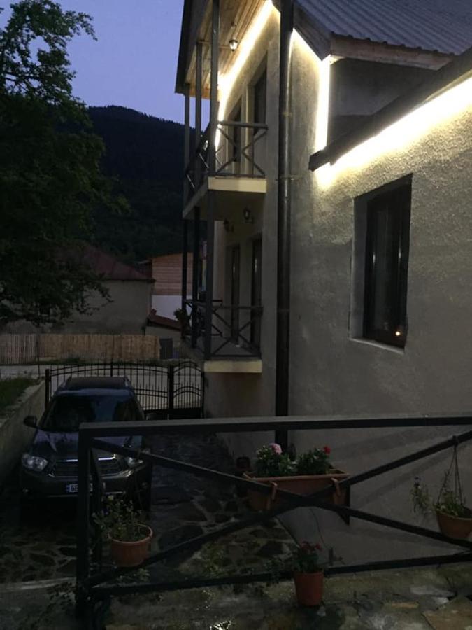 Guesthouse Gera Местия Екстериор снимка