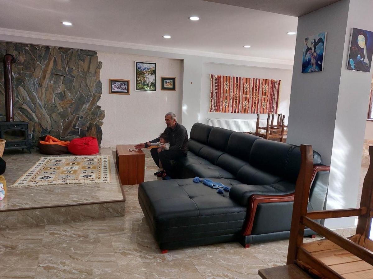 Guesthouse Gera Местия Екстериор снимка