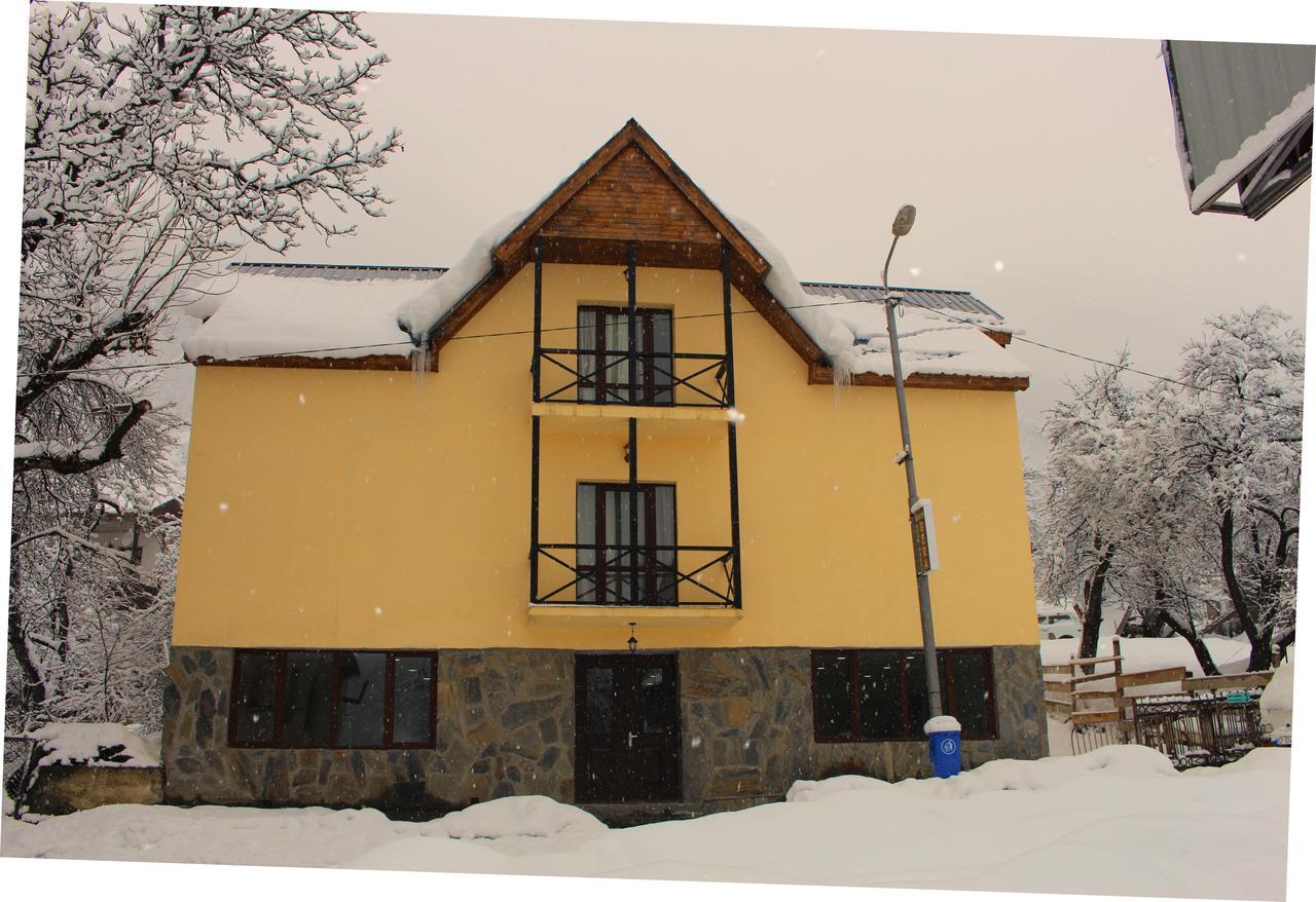 Guesthouse Gera Местия Екстериор снимка