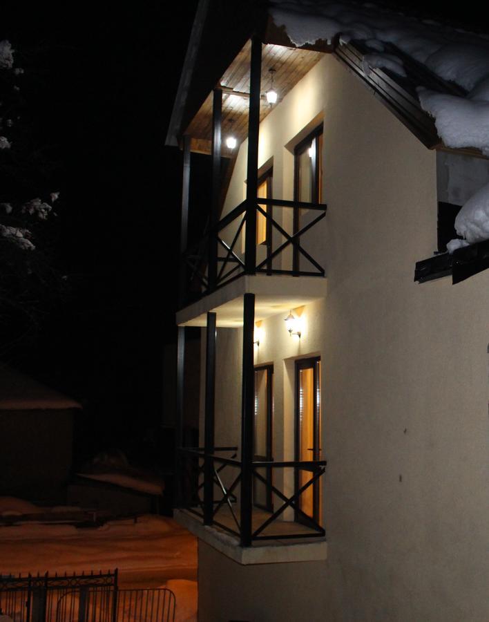 Guesthouse Gera Местия Екстериор снимка