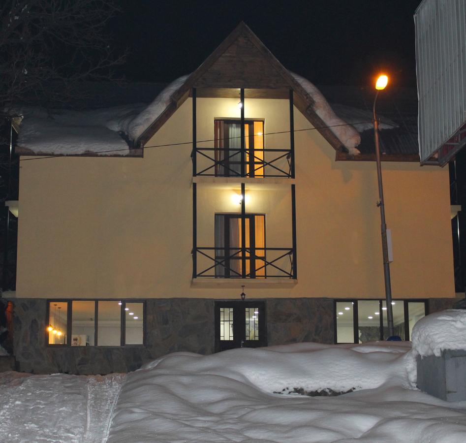 Guesthouse Gera Местия Екстериор снимка