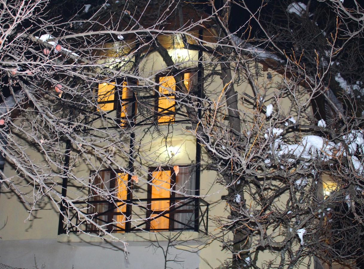 Guesthouse Gera Местия Екстериор снимка