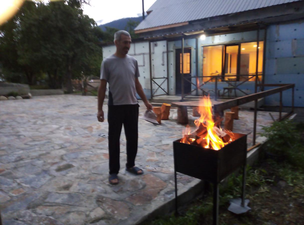 Guesthouse Gera Местия Екстериор снимка