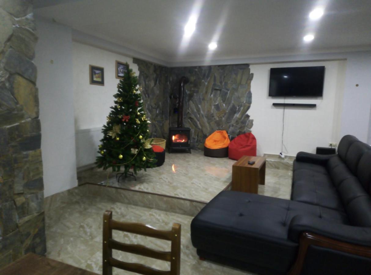 Guesthouse Gera Местия Екстериор снимка