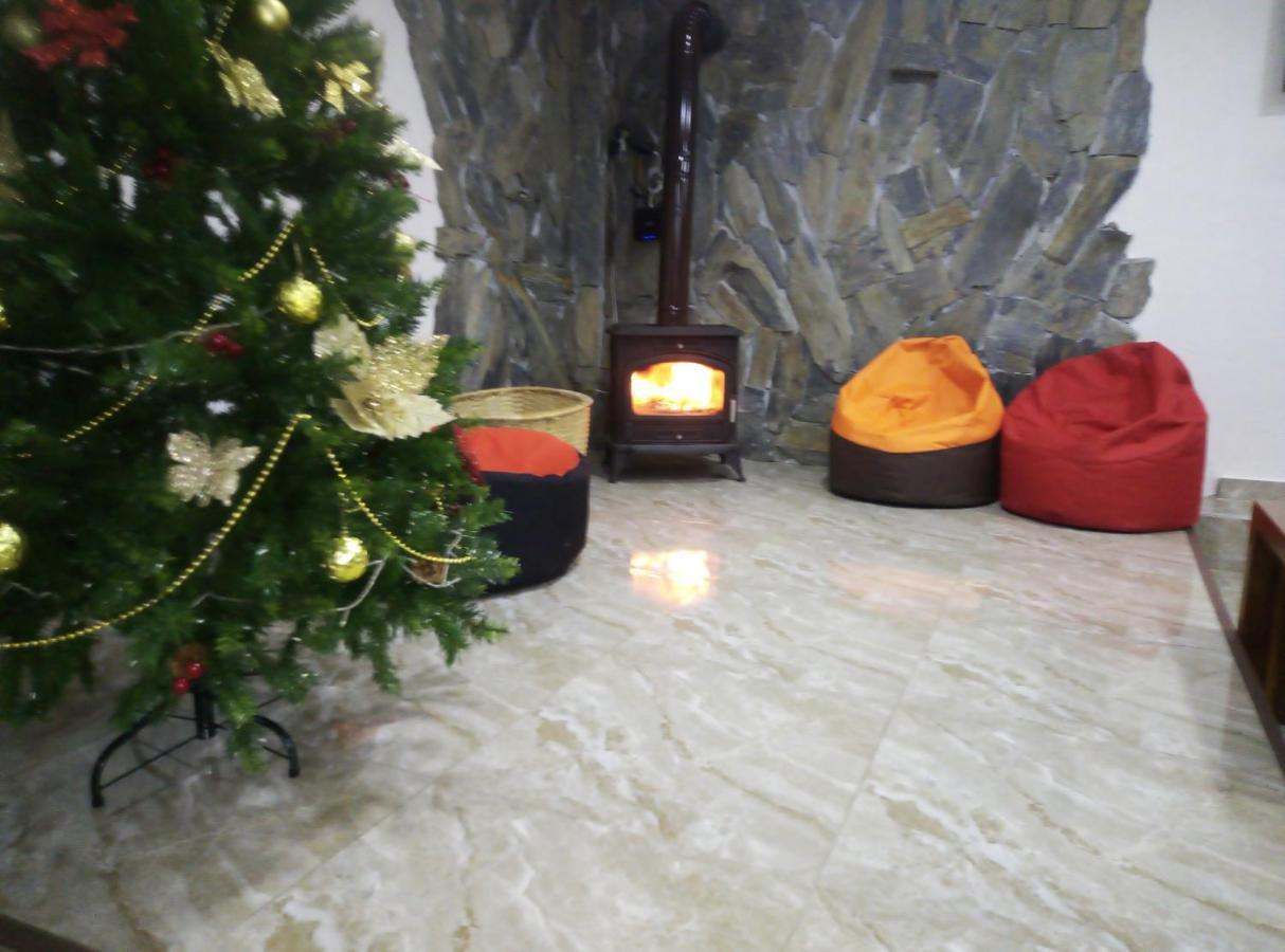 Guesthouse Gera Местия Екстериор снимка