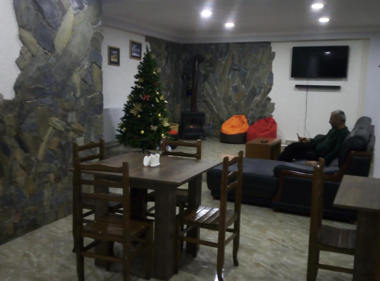 Guesthouse Gera Местия Екстериор снимка